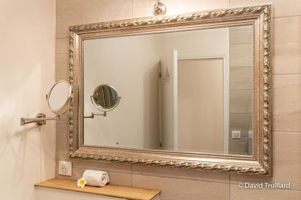 Suites Mana - Matahina Avec Vue Superbe Sur La Place Ducale Et Parking Prive Inclus Charleville-Mézières Exterior foto