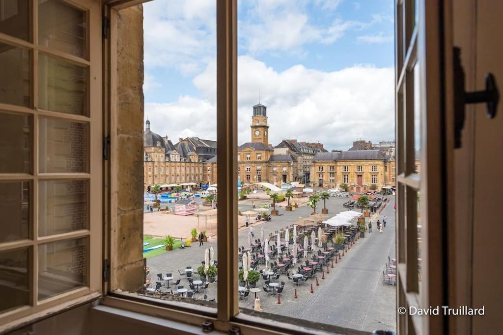 Suites Mana - Matahina Avec Vue Superbe Sur La Place Ducale Et Parking Prive Inclus Charleville-Mézières Exterior foto