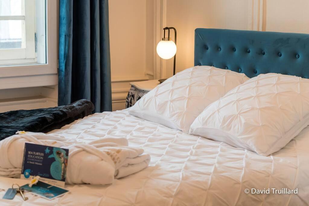 Suites Mana - Matahina Avec Vue Superbe Sur La Place Ducale Et Parking Prive Inclus Charleville-Mézières Exterior foto